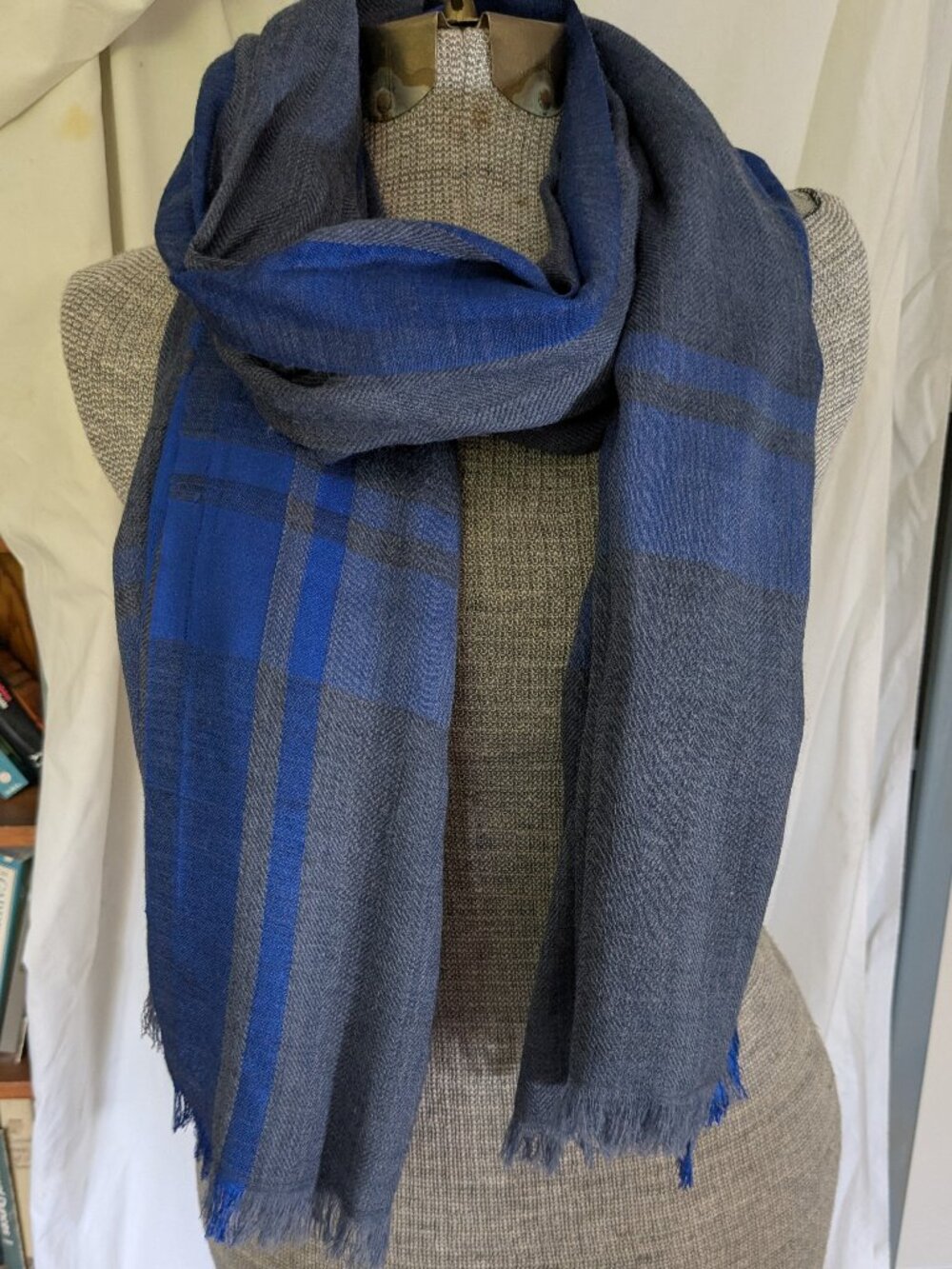 silk/wool blue/gray plaid scarf